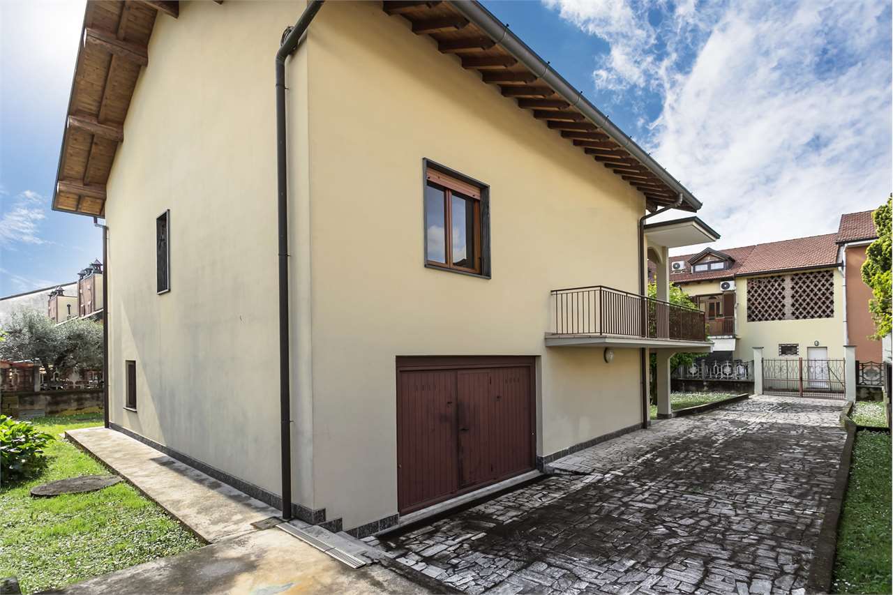 VENDITA Villa, Trezzano Rosa, 285.000 Euro