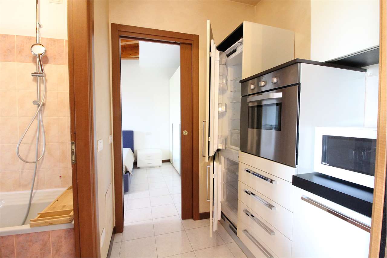 AFFITTO 2 Locali, Busnago, 600 Euro