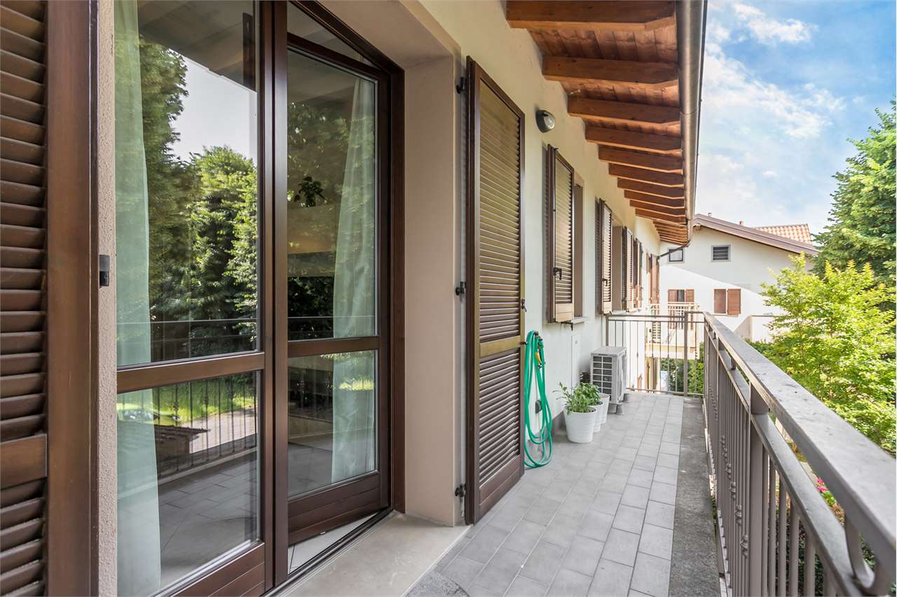 VENDITA 4 Locali, Trezzano Rosa, 365.000 Euro
