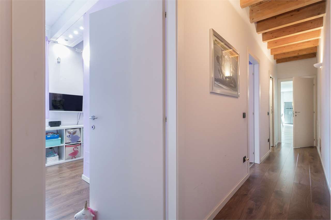 VENDITA 4 Locali, Trezzano Rosa, 365.000 Euro
