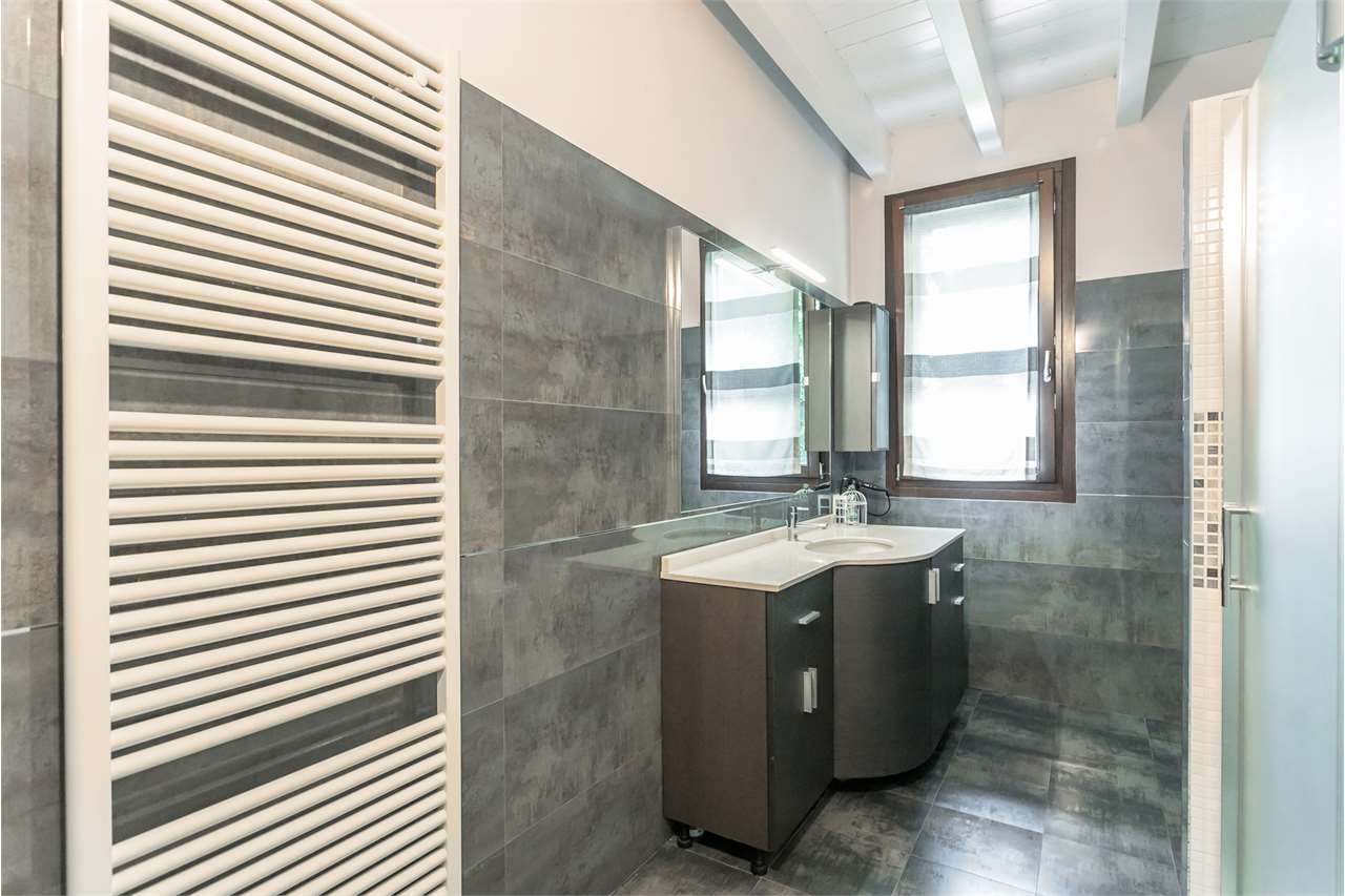VENDITA 4 Locali, Trezzano Rosa, 365.000 Euro