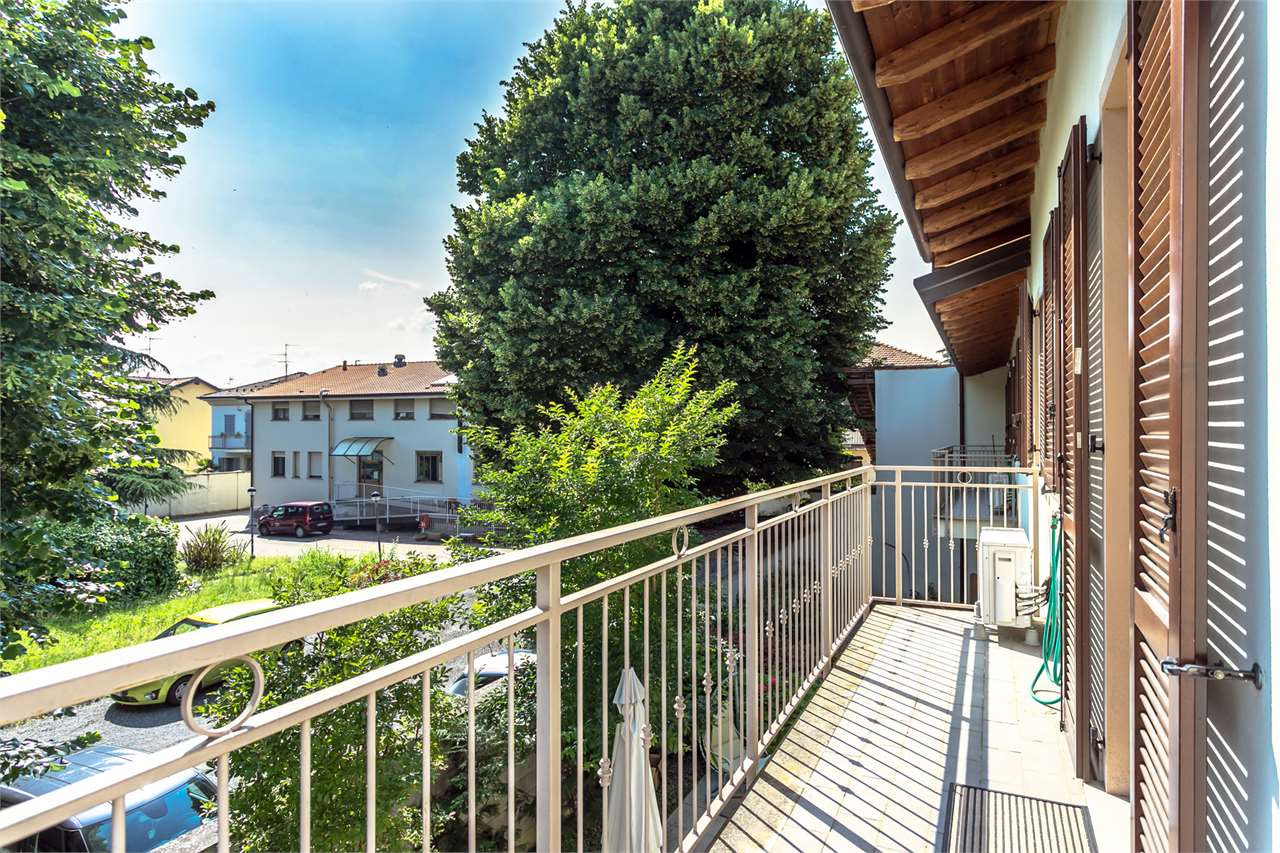 VENDITA 4 Locali, Trezzano Rosa, 365.000 Euro