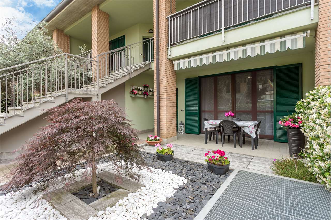 VENDITA 2 Locali, Mezzago, 145.000 Euro