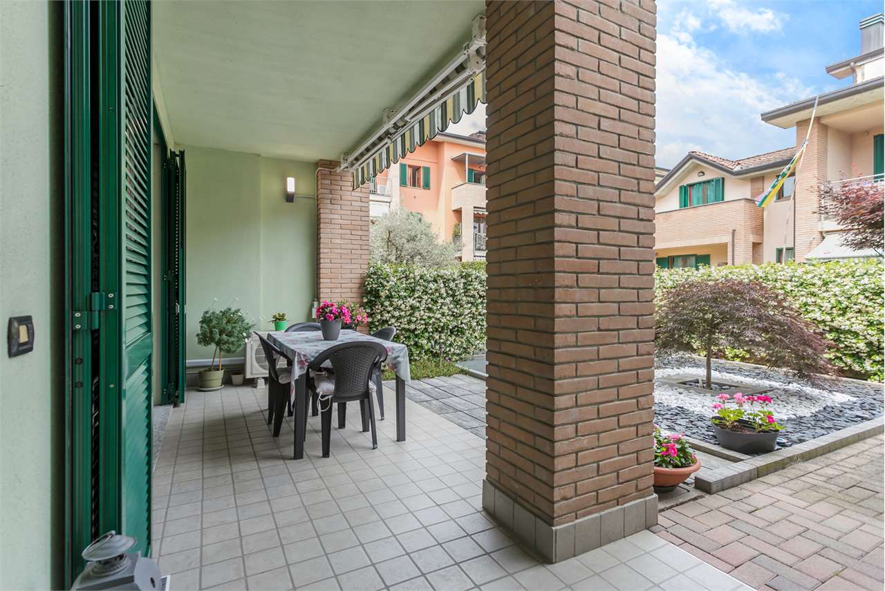 VENDITA 2 Locali, Mezzago, 145.000 Euro