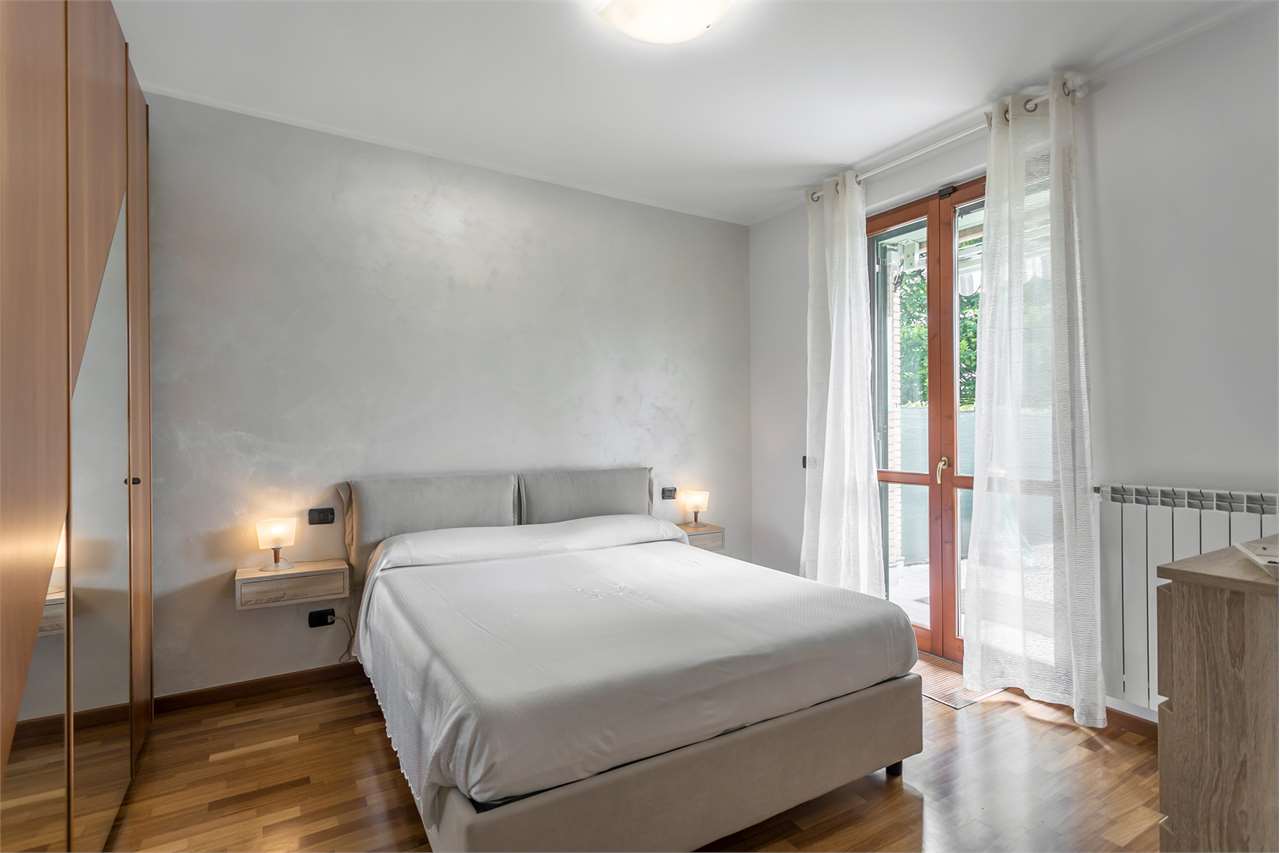 VENDITA 2 Locali, Mezzago, 145.000 Euro
