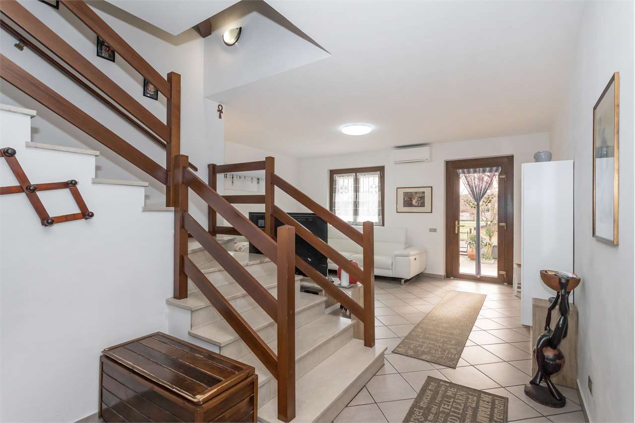 VENDITA Villetta schiera, Basiano, 338.000 Euro