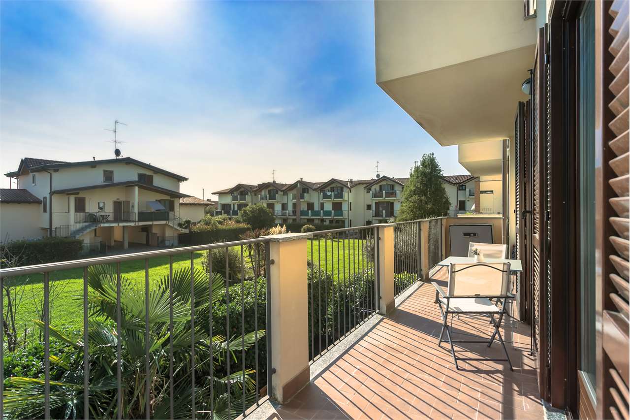 VENDITA 3 Locali, Busnago, 168.000 Euro
