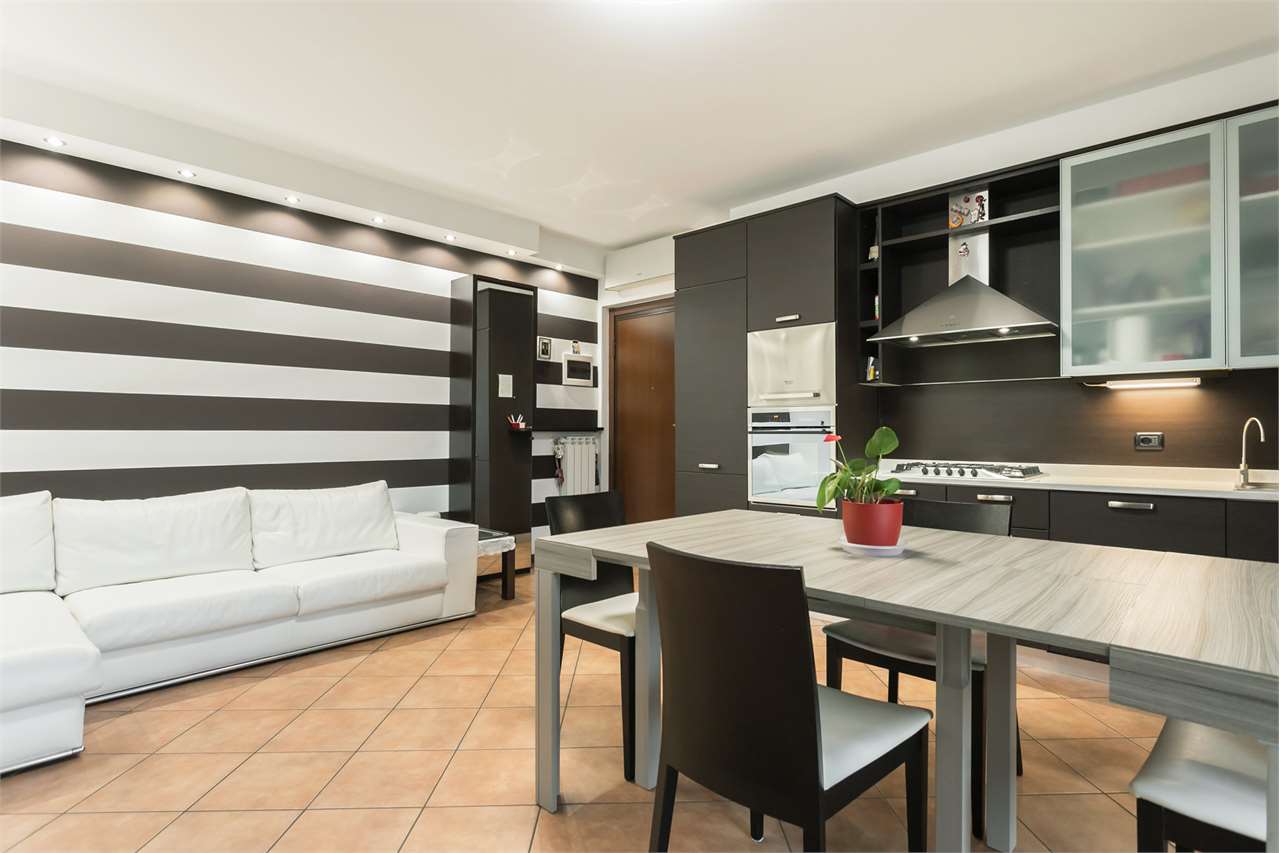 VENDITA 3 Locali, Busnago, 169.000 Euro