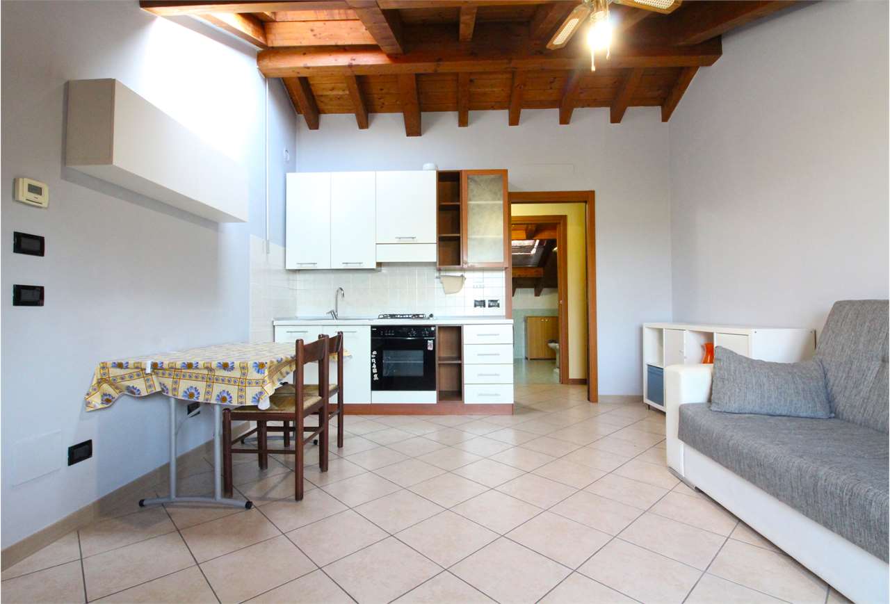 VENDITA 2 Locali, Trezzano Rosa, 96.000 Euro