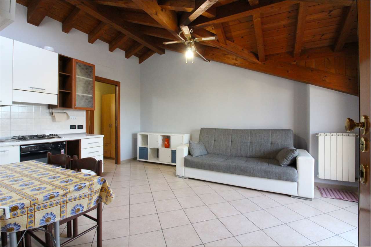 VENDITA 2 Locali, Trezzano Rosa, 96.000 Euro