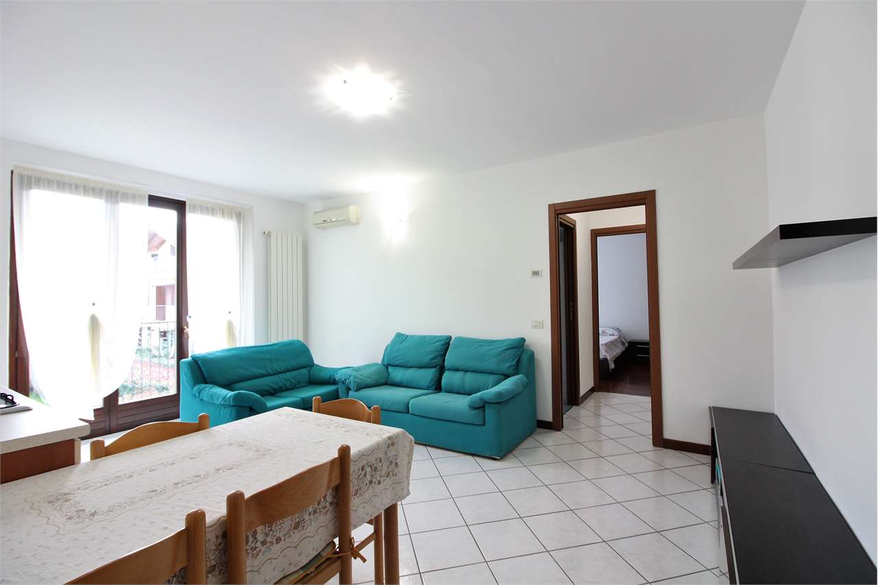 AFFITTO 2 Locali, Busnago, 600 Euro