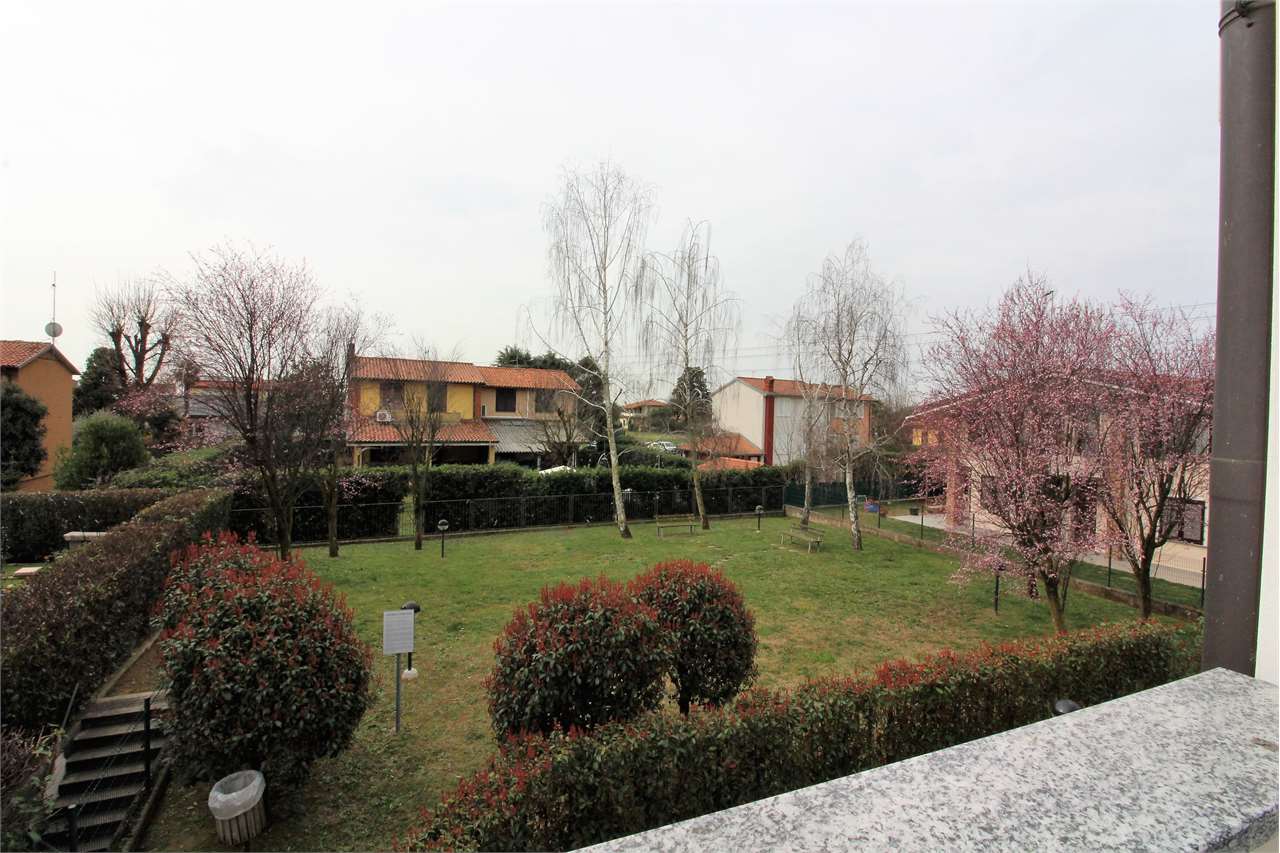 AFFITTO 2 Locali, Busnago, 600 Euro
