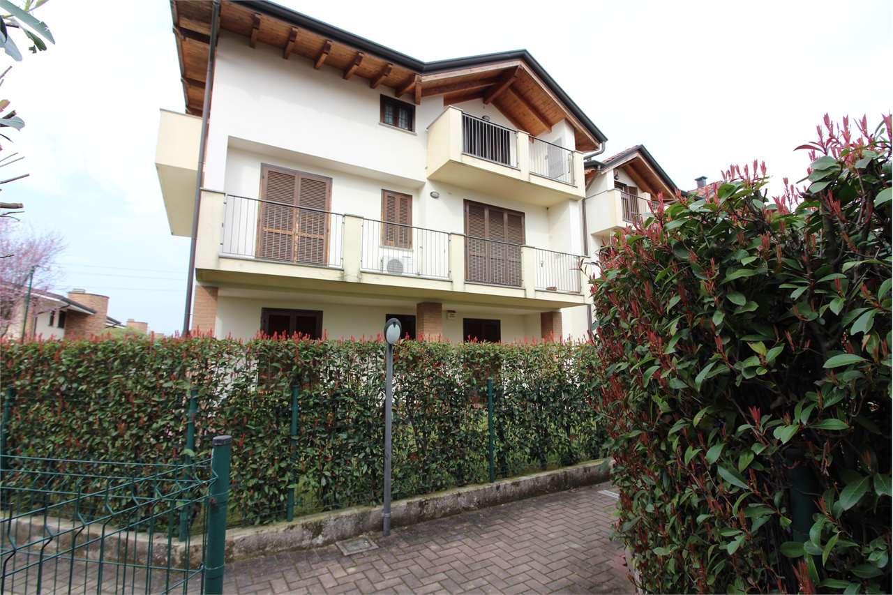 AFFITTO 2 Locali, Busnago, 600 Euro