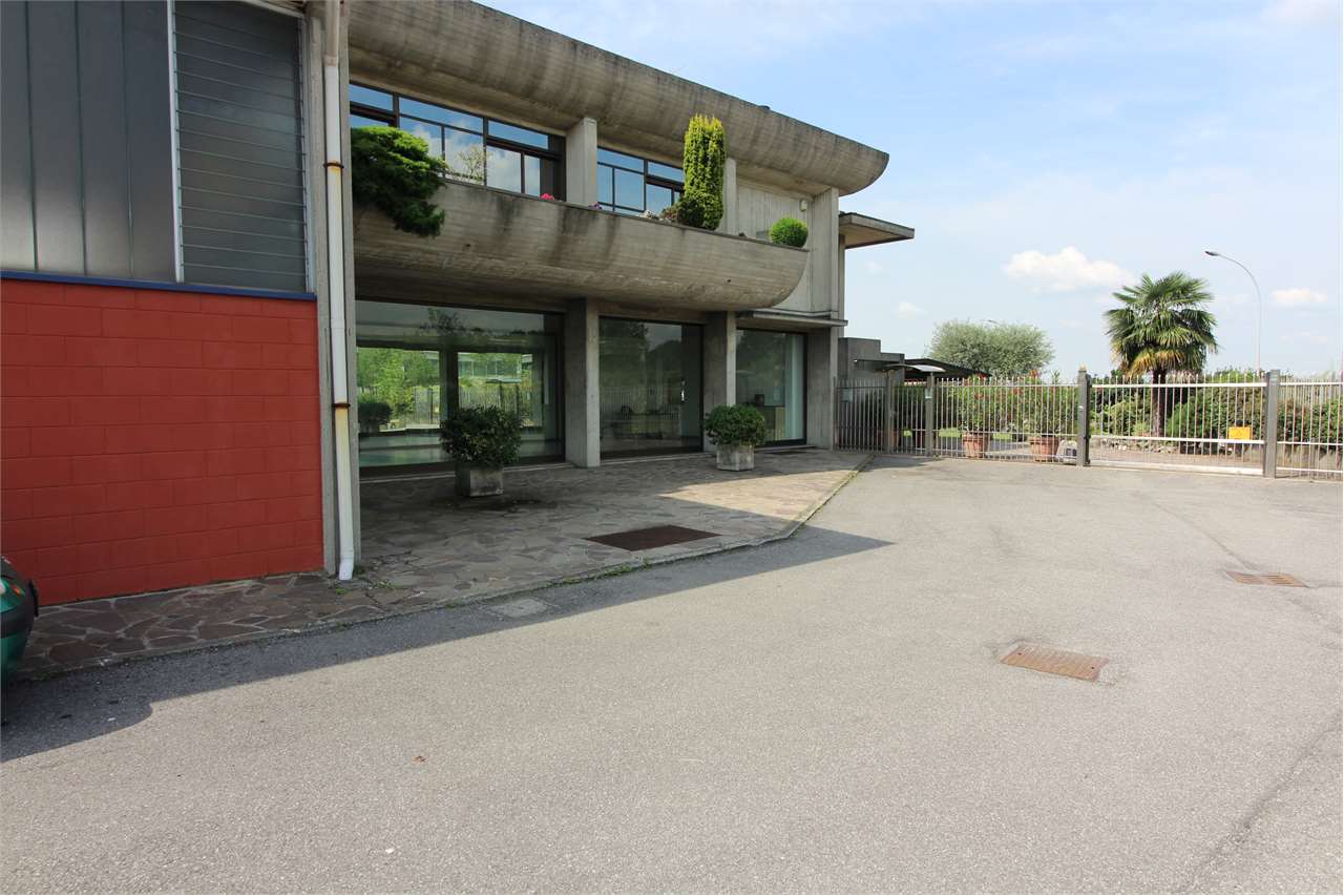 AFFITTO 2 Locali, Roncello, 21.600 Euro