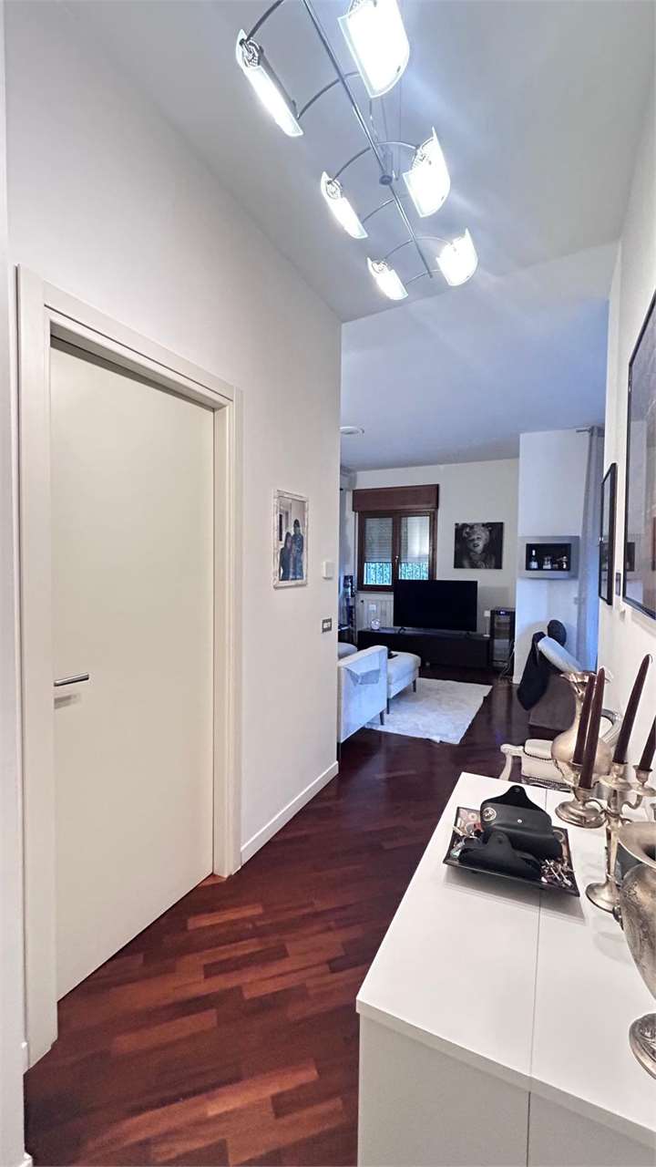 VENDITA 3 Locali, Monza, 445.000 Euro