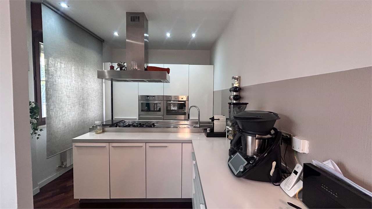 VENDITA 3 Locali, Monza, 445.000 Euro