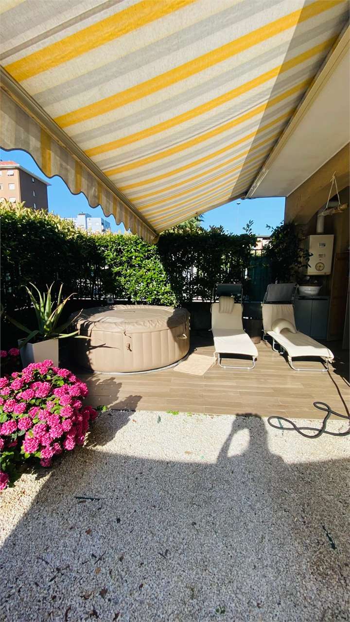 VENDITA 3 Locali, Monza, 445.000 Euro