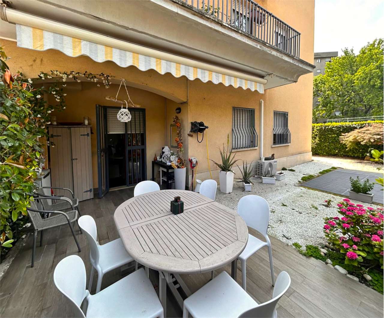 VENDITA 3 Locali, Monza, 445.000 Euro