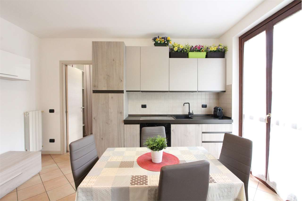 AFFITTO 2 Locali, Basiano, 590 Euro