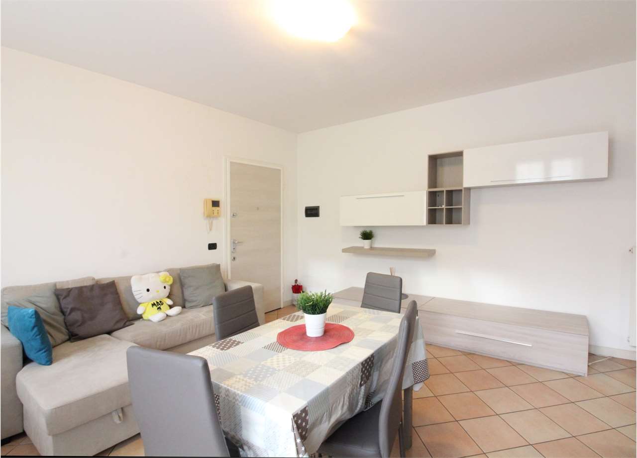 AFFITTO 2 Locali, Basiano, 590 Euro