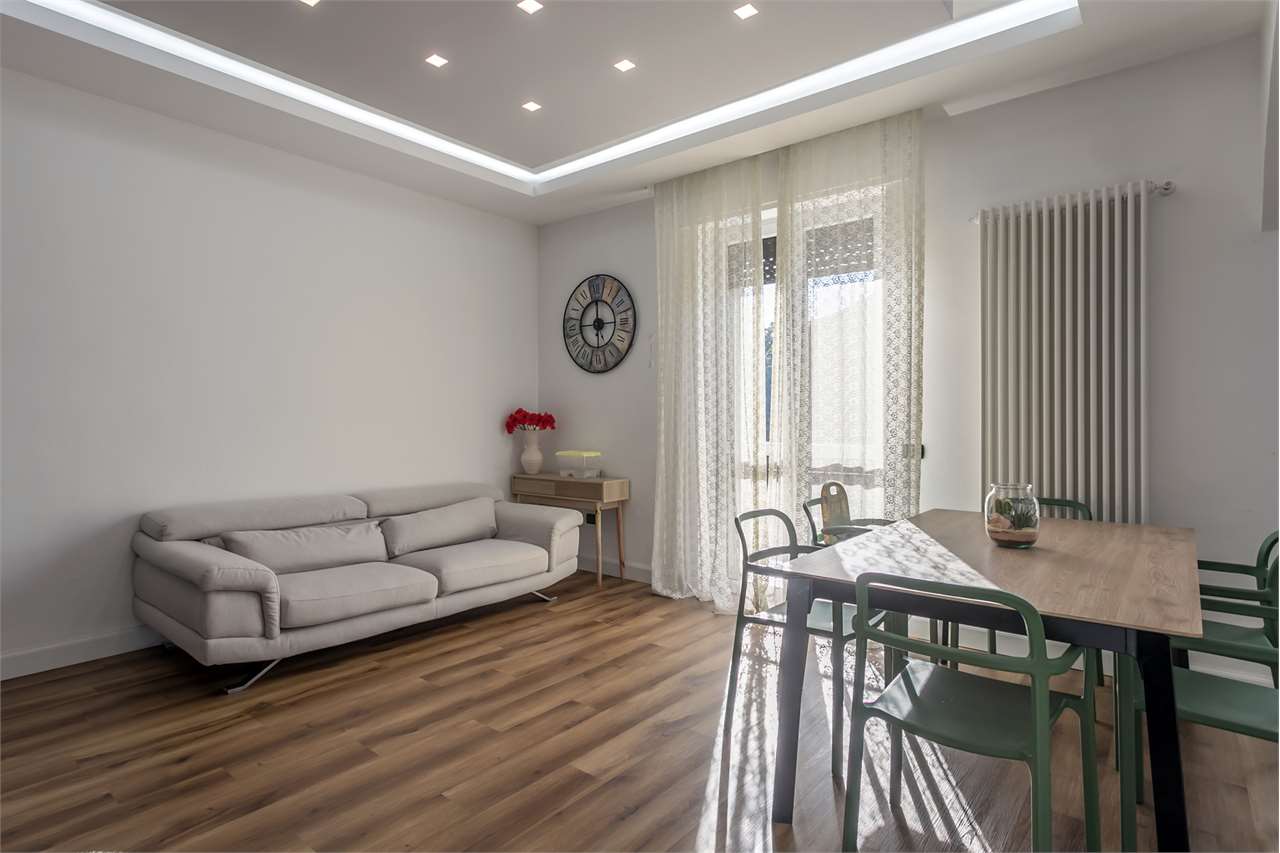 VENDITA 3 Locali, Carugate, 280.000 Euro