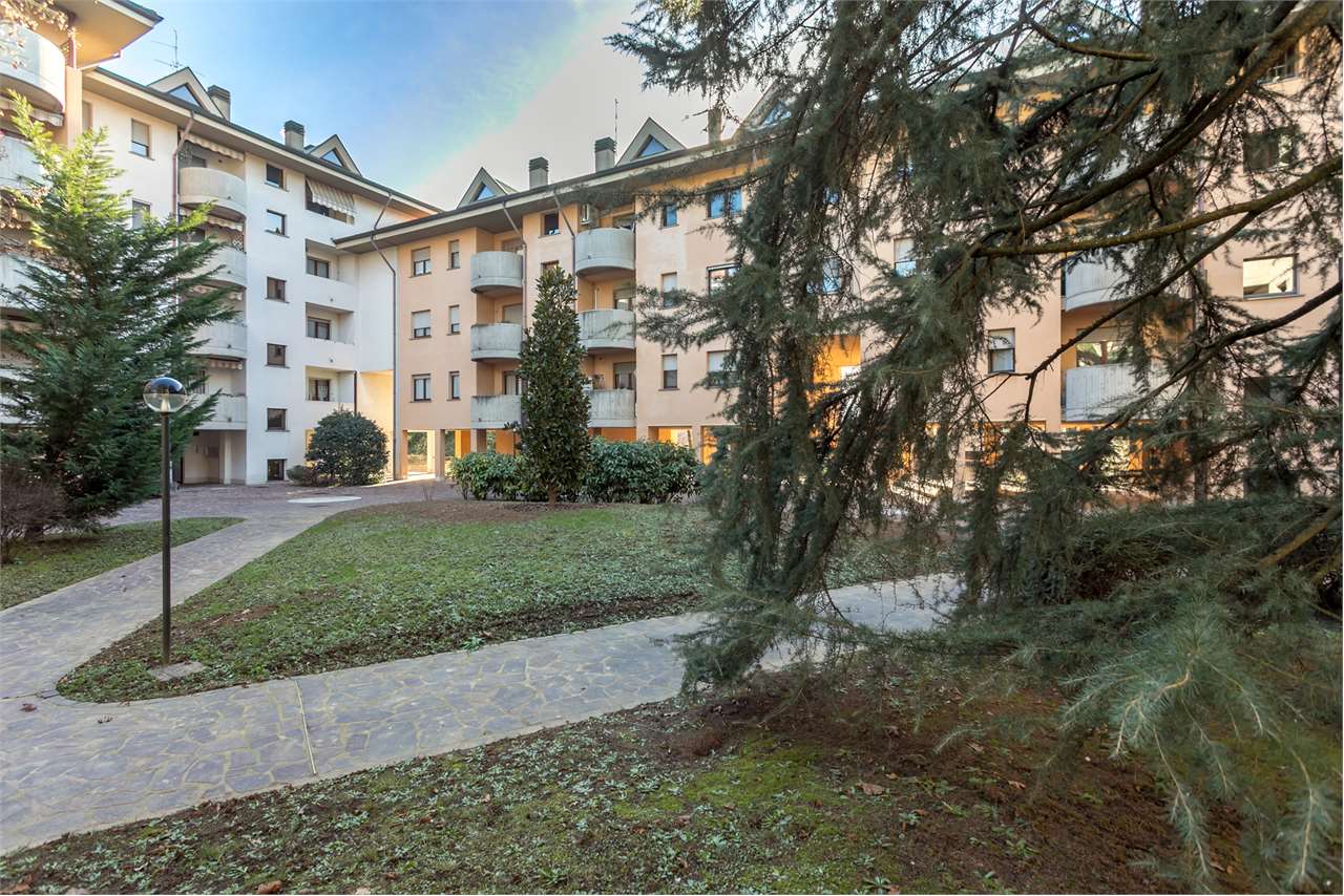 VENDITA 2 Locali, Vimercate, 152.000 Euro