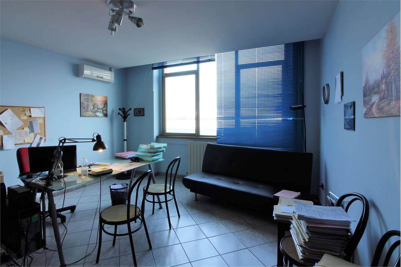 VENDITA Ufficio, Gorgonzola, 125.000 Euro