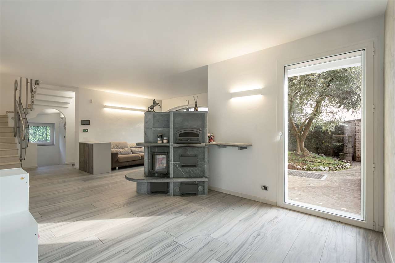 VENDITA Villa, Busnago, 450.000 Euro