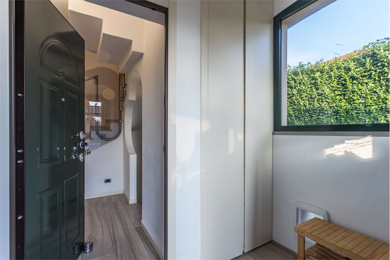 VENDITA Villa, Busnago, 450.000 Euro