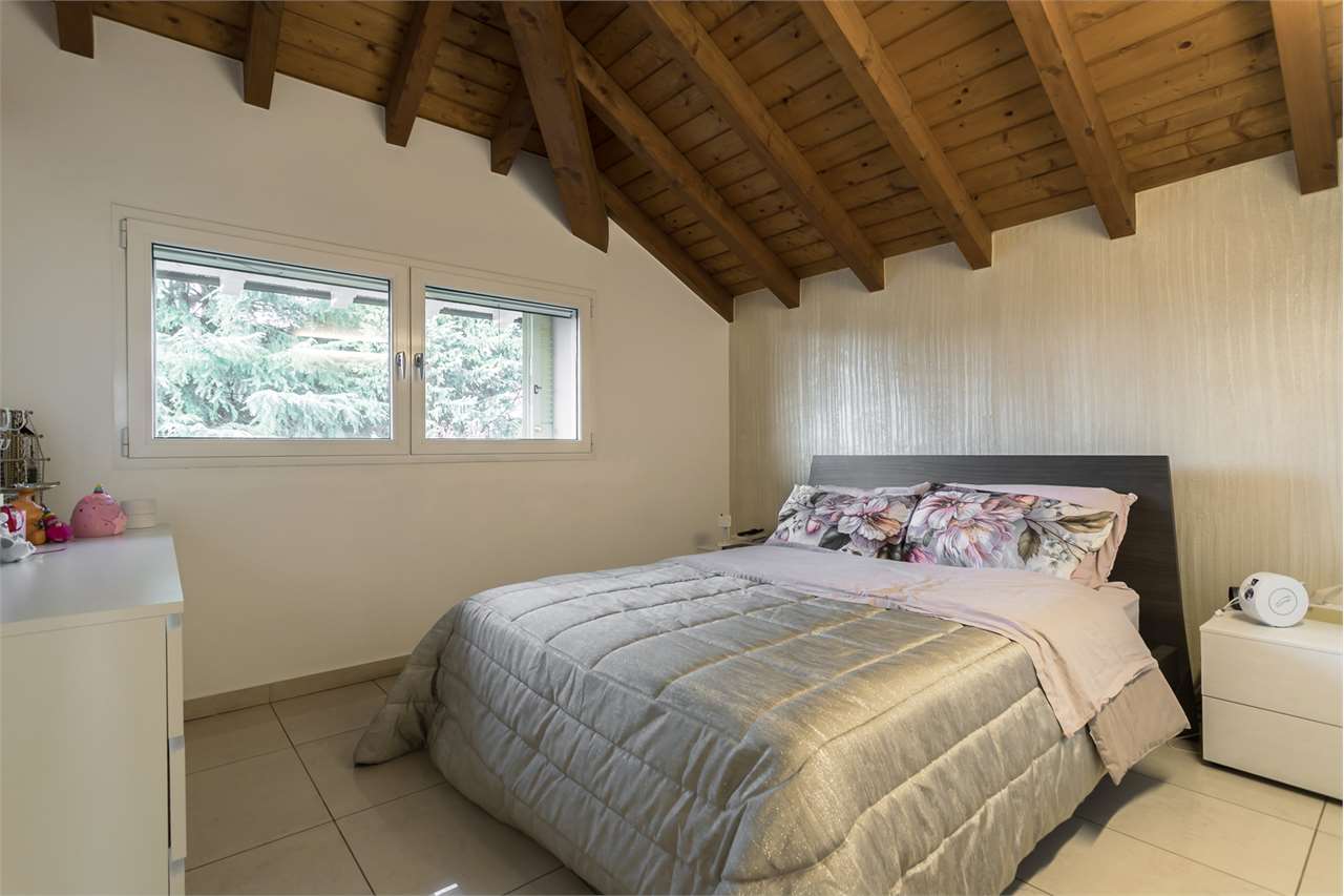 VENDITA Villa, Busnago, 450.000 Euro