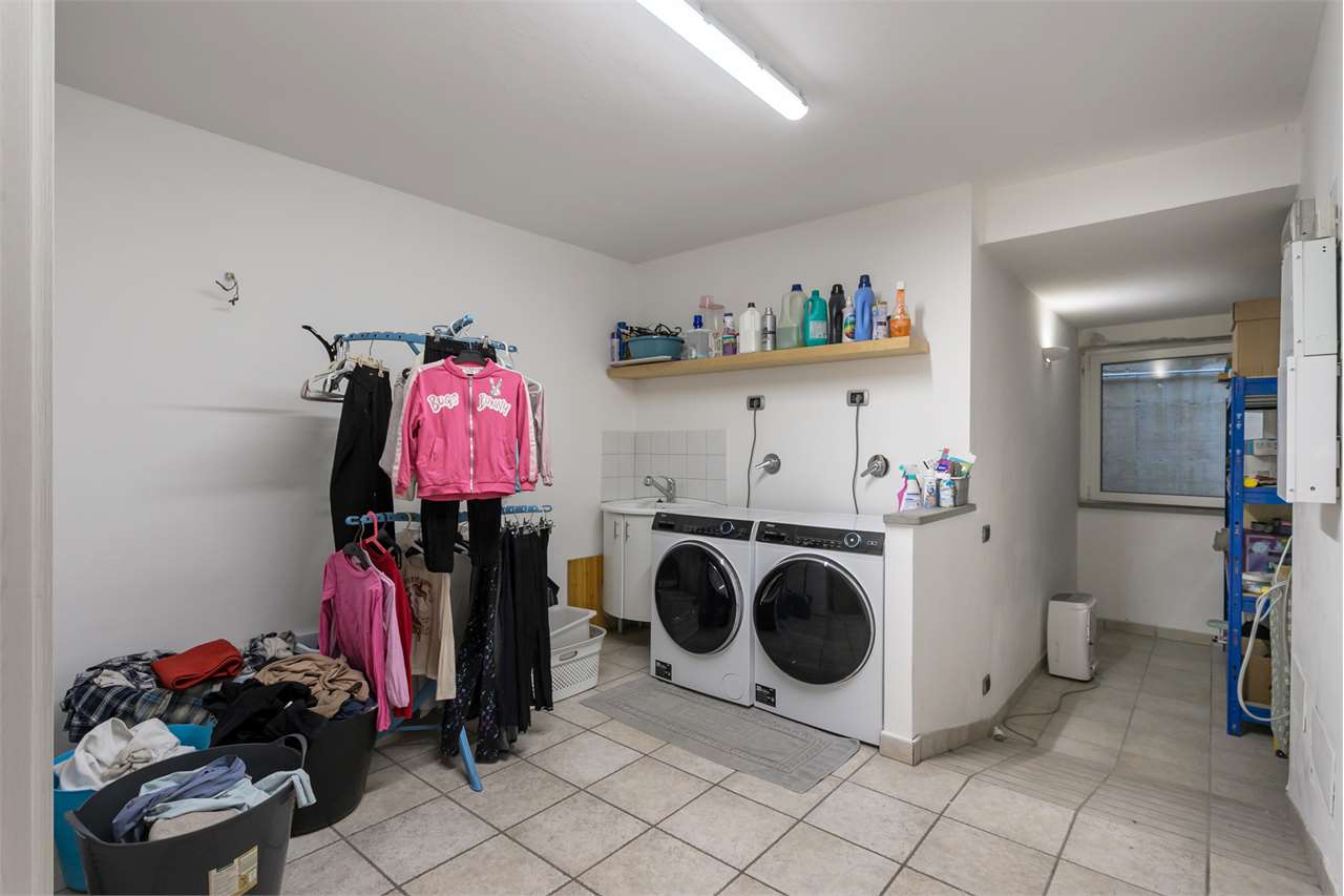 VENDITA Villa, Busnago, 450.000 Euro