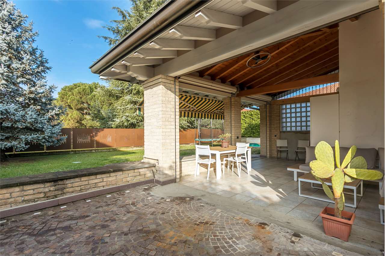 VENDITA Villa, Busnago, 450.000 Euro