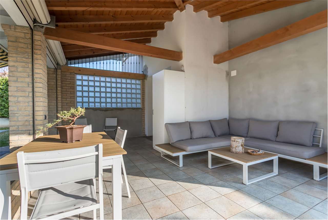 VENDITA Villa, Busnago, 450.000 Euro