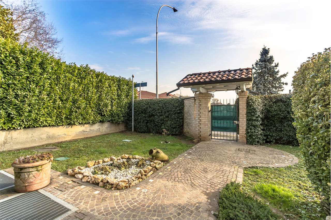 VENDITA Villa, Busnago, 450.000 Euro