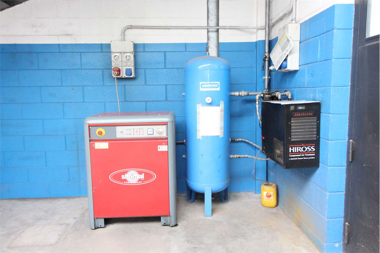 AFFITTO Capannone, Verderio, 3.333 Euro