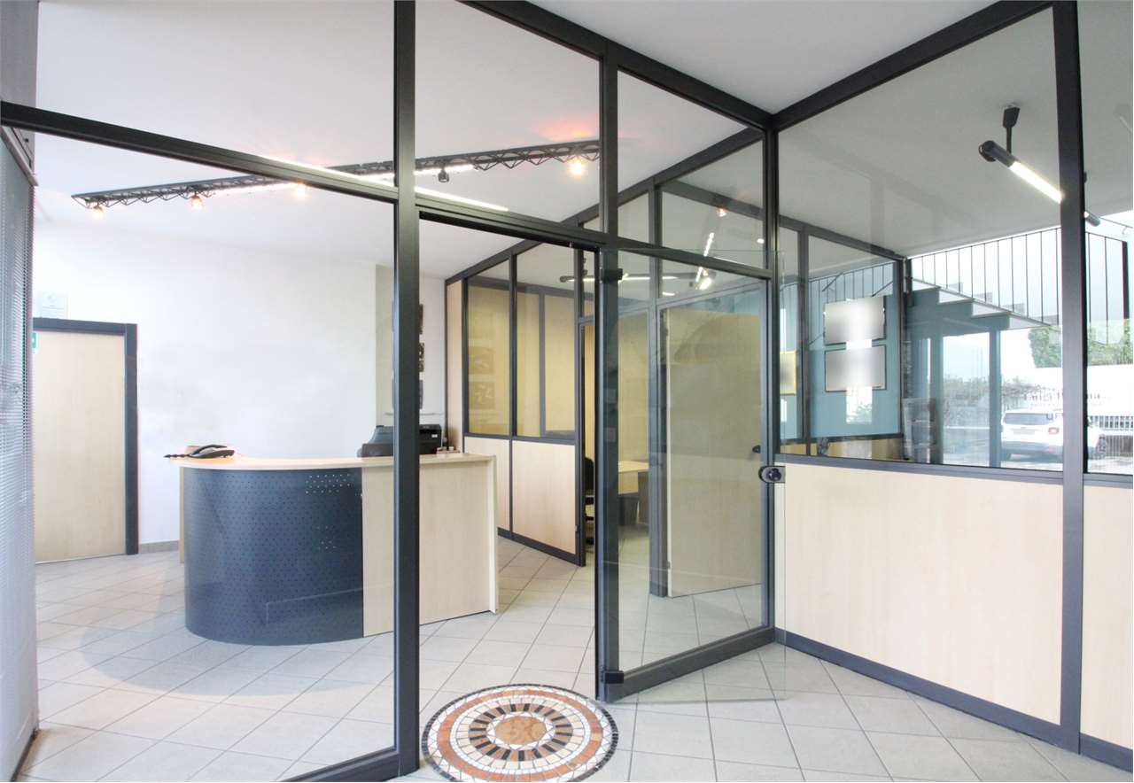 AFFITTO Capannone, Verderio, 3.333 Euro