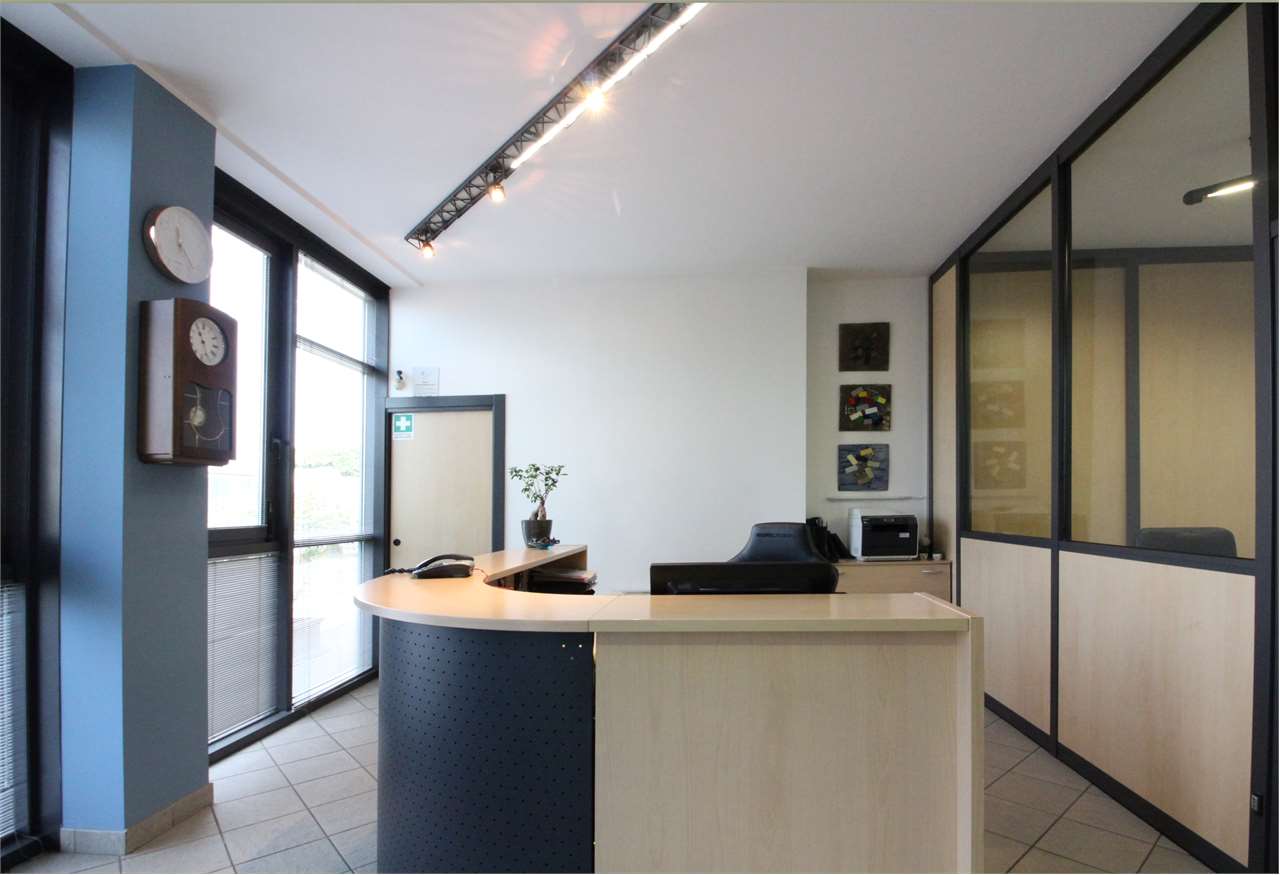 AFFITTO Capannone, Verderio, 3.333 Euro