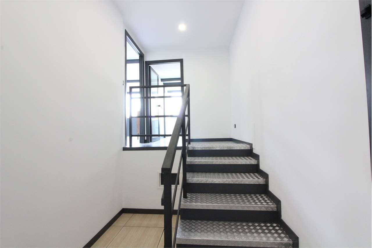 AFFITTO Capannone, Verderio, 3.333 Euro