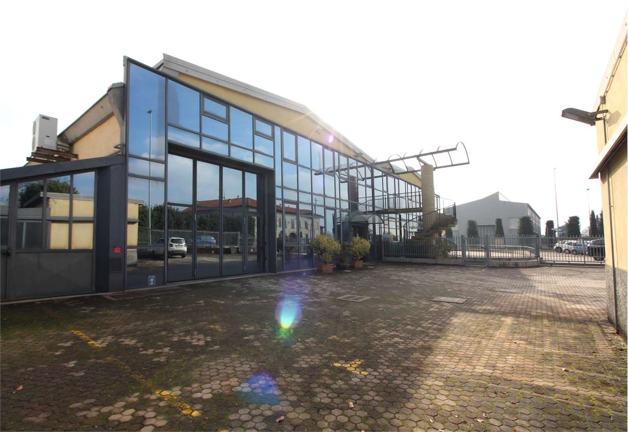 AFFITTO Capannone, Verderio, 3.333 Euro