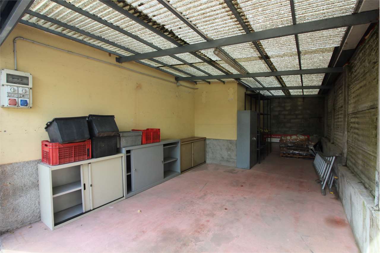 AFFITTO Capannone, Verderio, 3.333 Euro