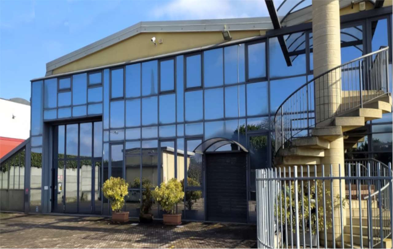 AFFITTO Capannone, Verderio, 3.333 Euro