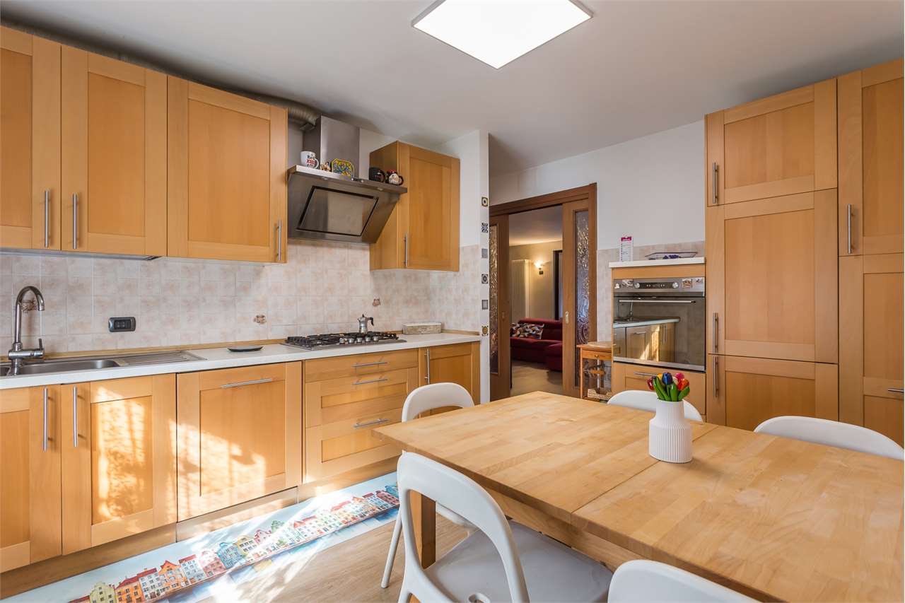 VENDITA 4 Locali, Villasanta, 289.000 Euro