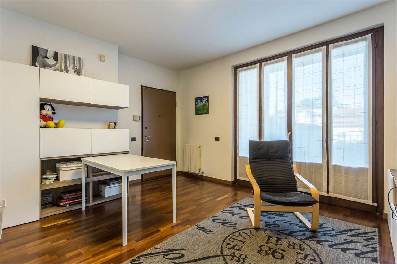 VENDITA 4 Locali, Villasanta, 289.000 Euro