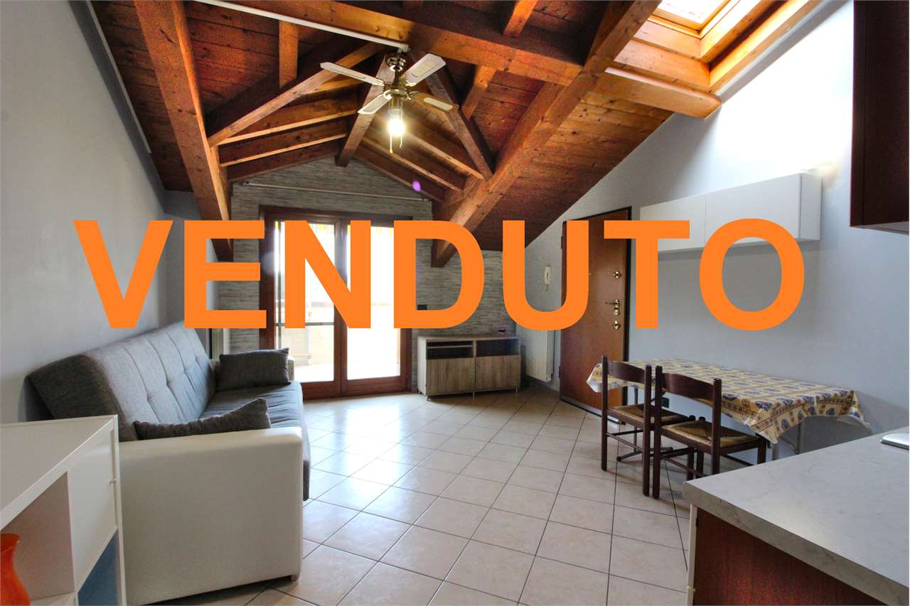 VENDITA 2 Locali, Trezzano Rosa, 96.000 Euro