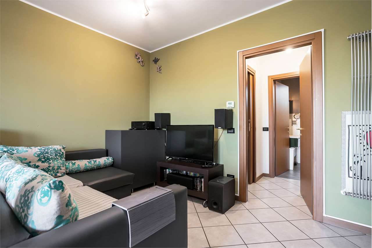 VENDITA 2 Locali, Trezzano Rosa, 147.000 Euro