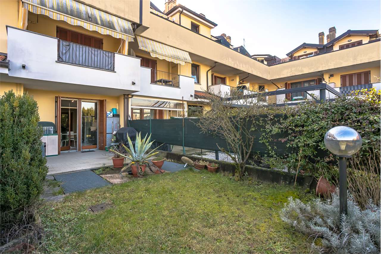 VENDITA 2 Locali, Trezzano Rosa, 147.000 Euro