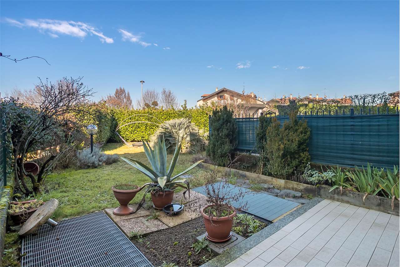 VENDITA 2 Locali, Trezzano Rosa, 147.000 Euro