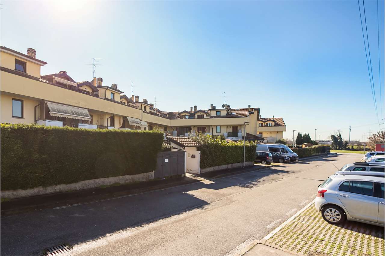 VENDITA 2 Locali, Trezzano Rosa, 147.000 Euro