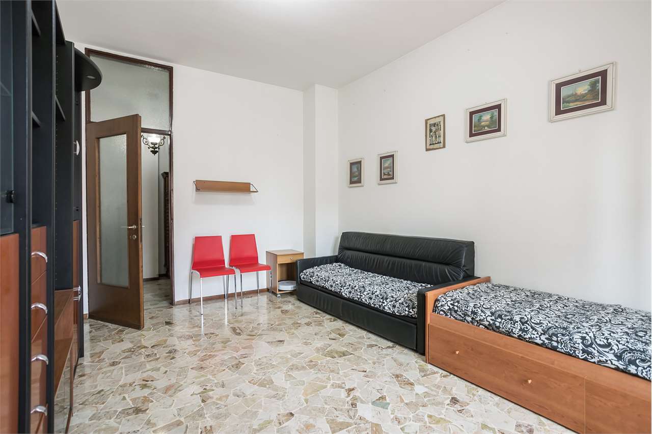 VENDITA 2 Locali, Cologno Monzese, 180.000 Euro