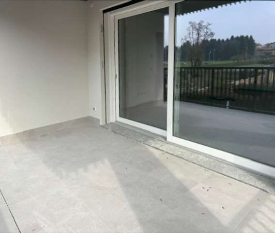 VENDITA 4 Locali, Vedano al Lambro, 350.000 Euro